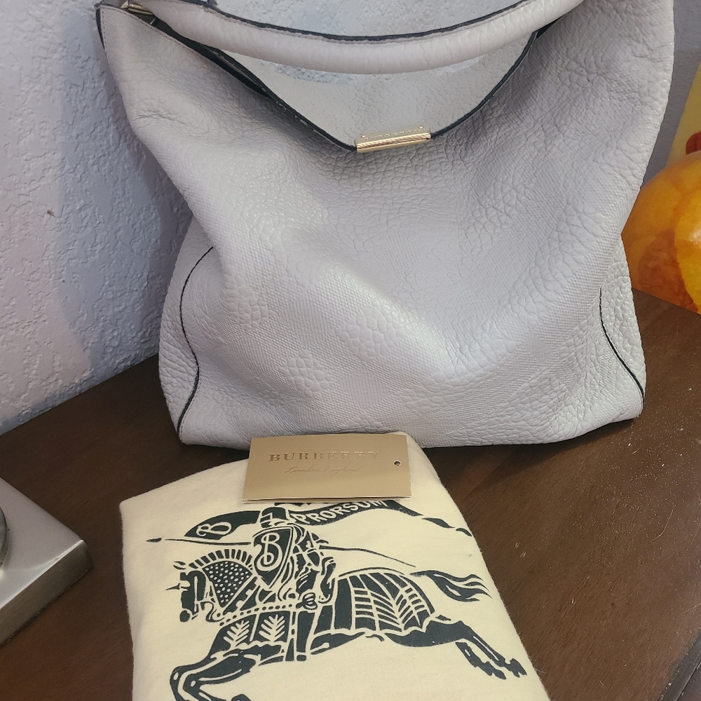 Burberry bag,good condition